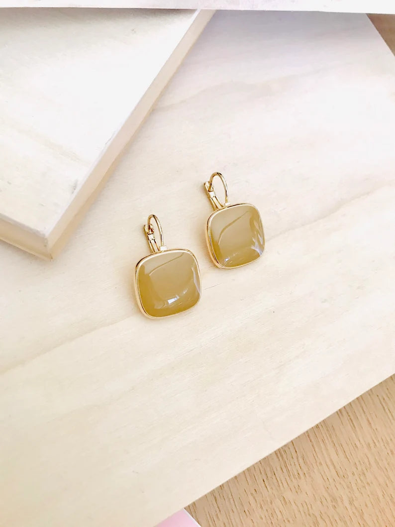 Black square geometric earrings
