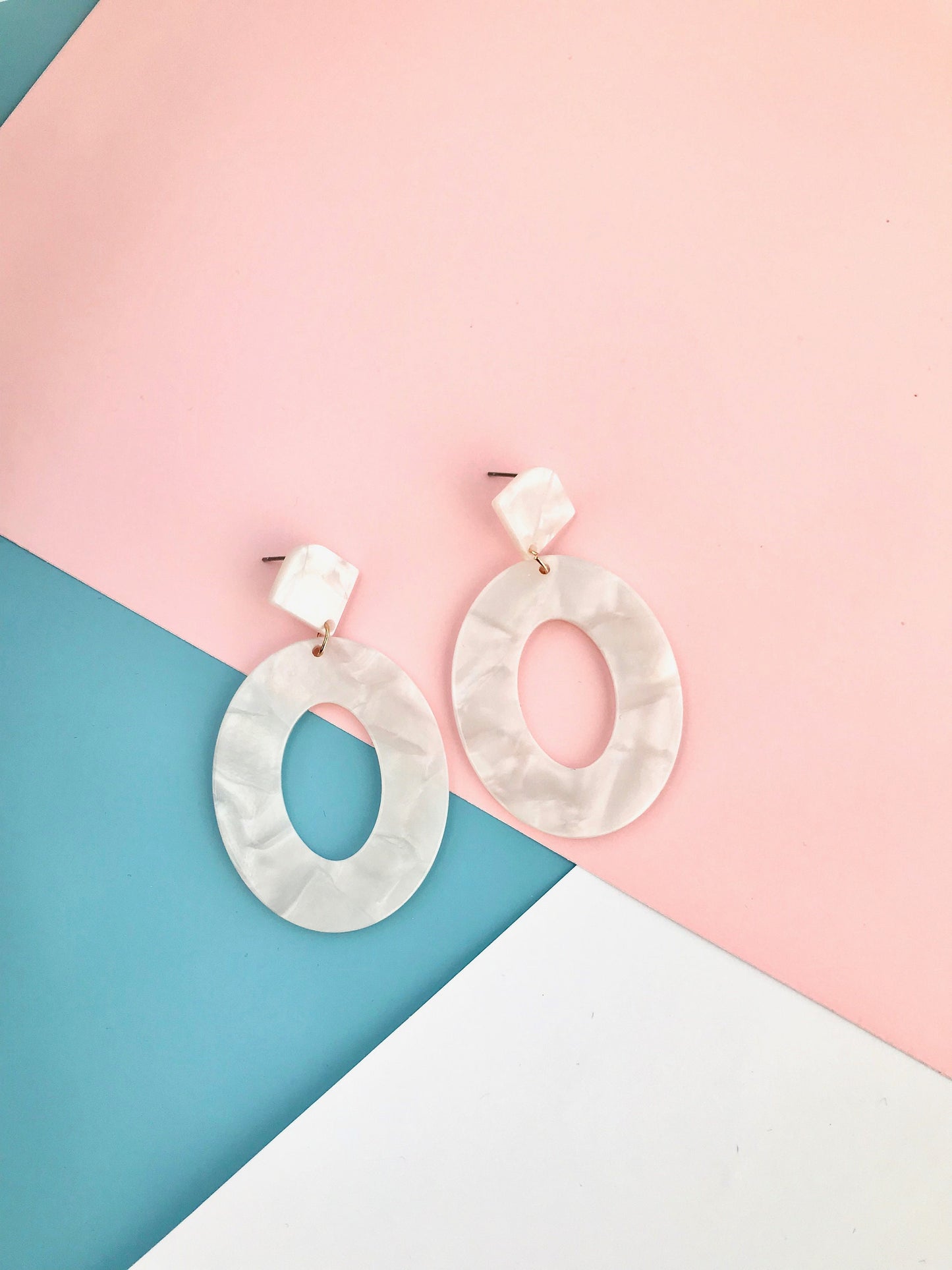 Oval drop earrings