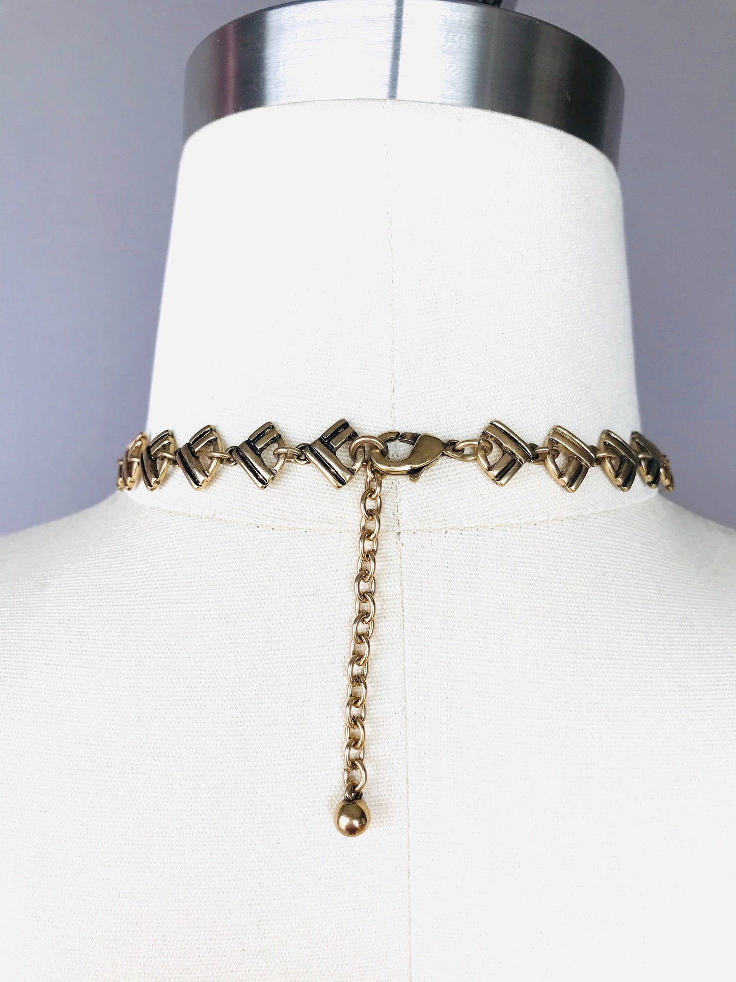 White marble statement necklace