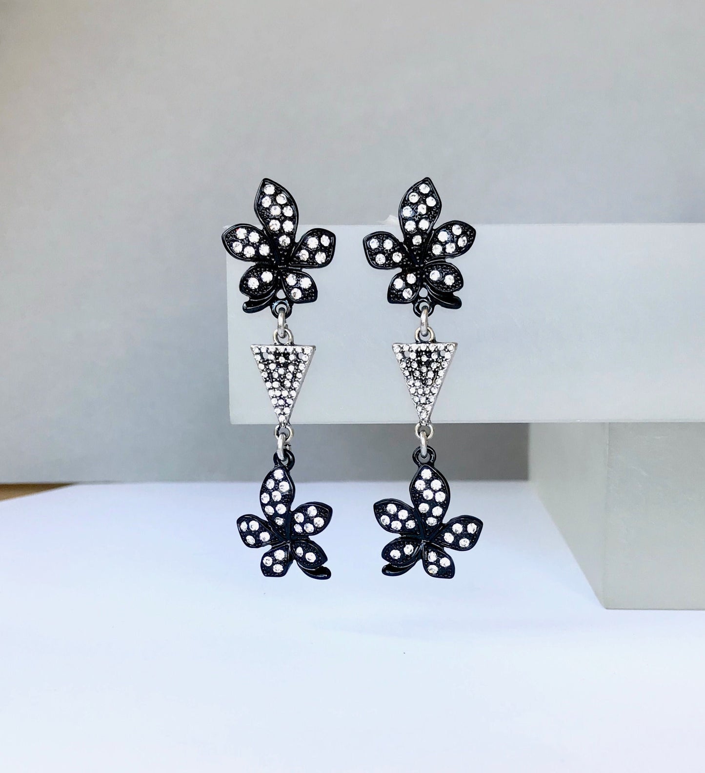Black crystal flower earrings