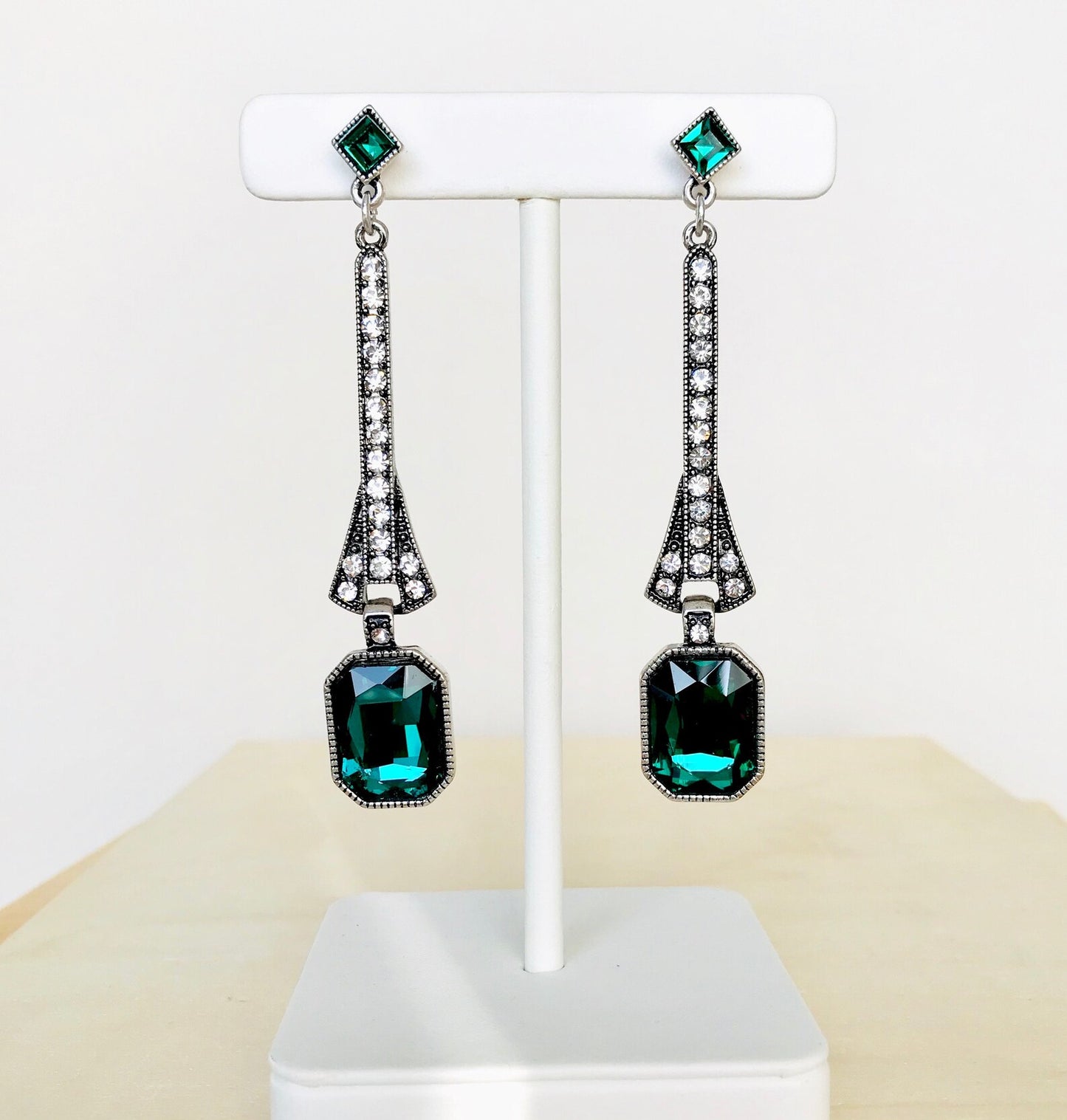 Art deco green crystal drop earrings