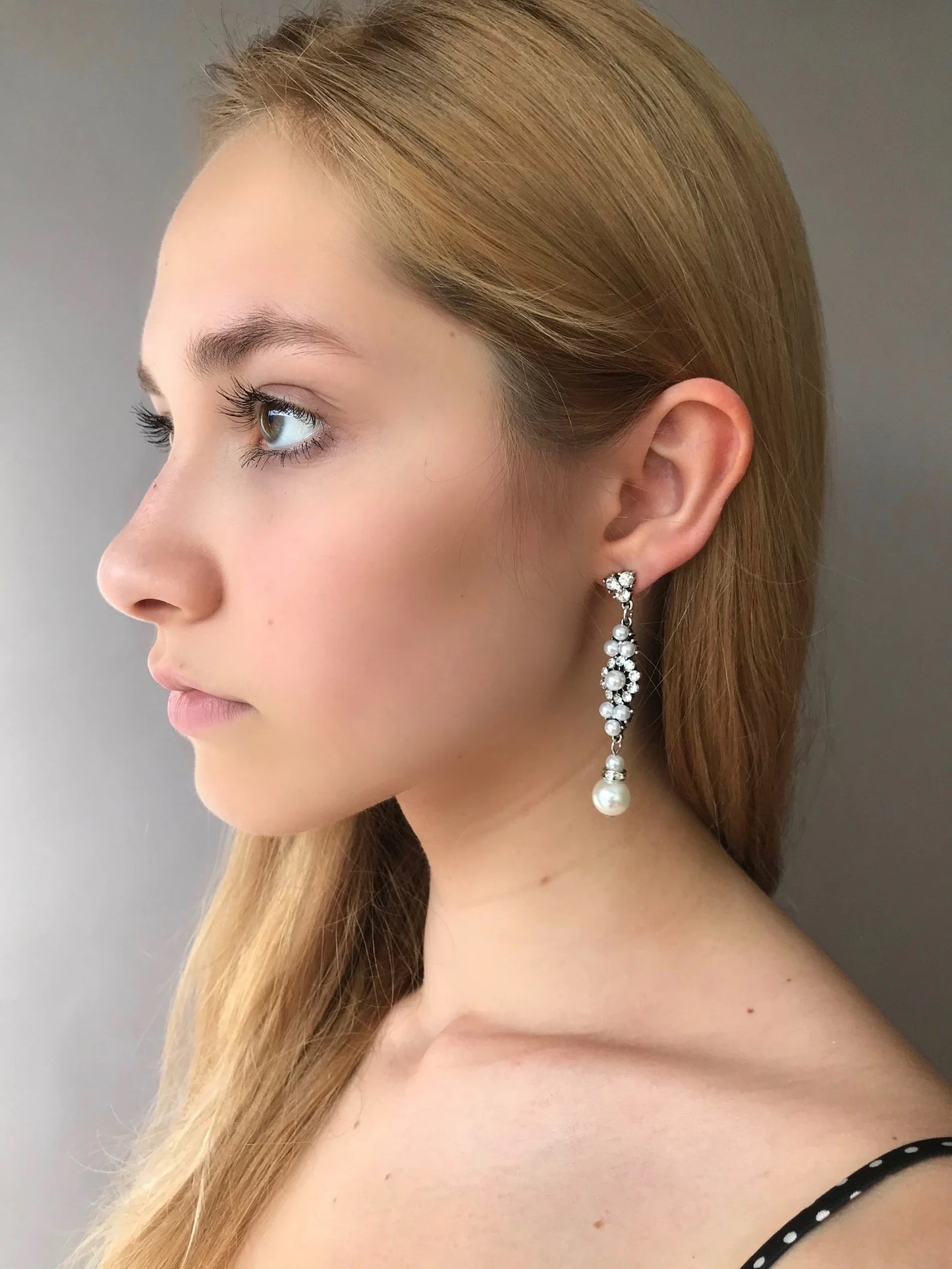 Bridal pearl earrings