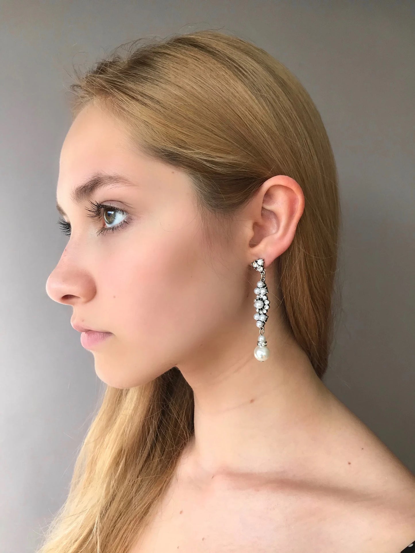 Bridal pearl earrings
