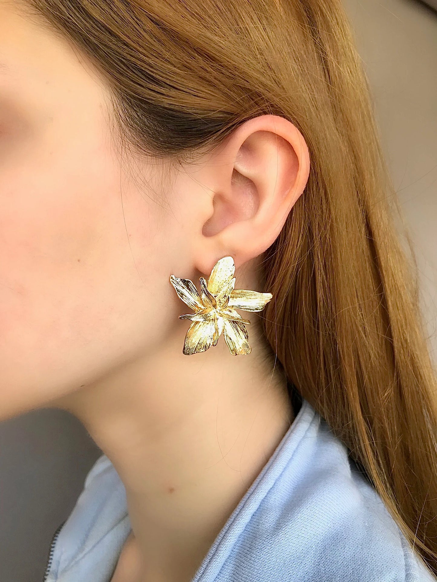 Gold flower earrings