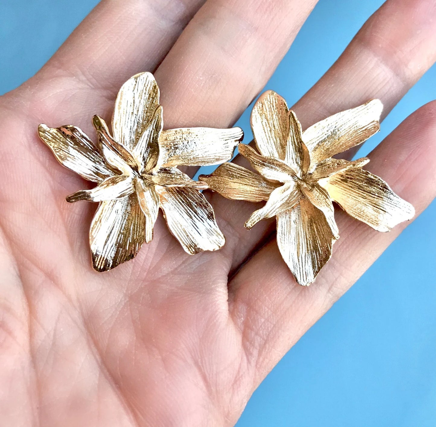 Gold flower earrings