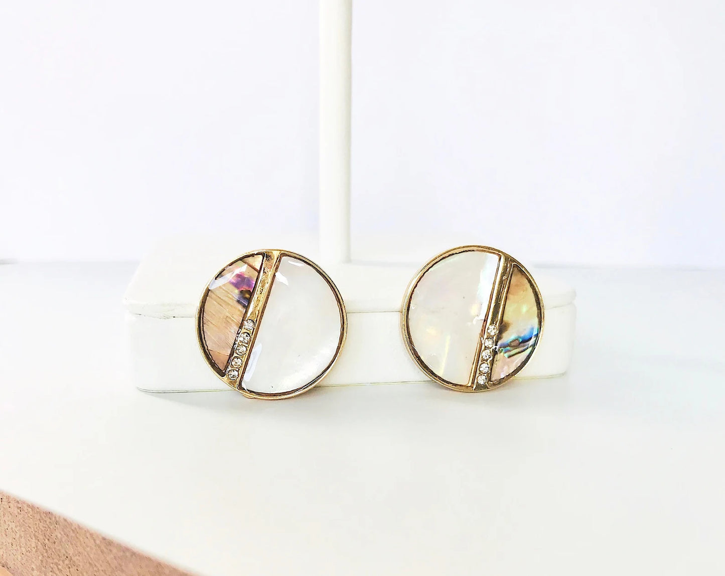 Mother of pearl shell earrings