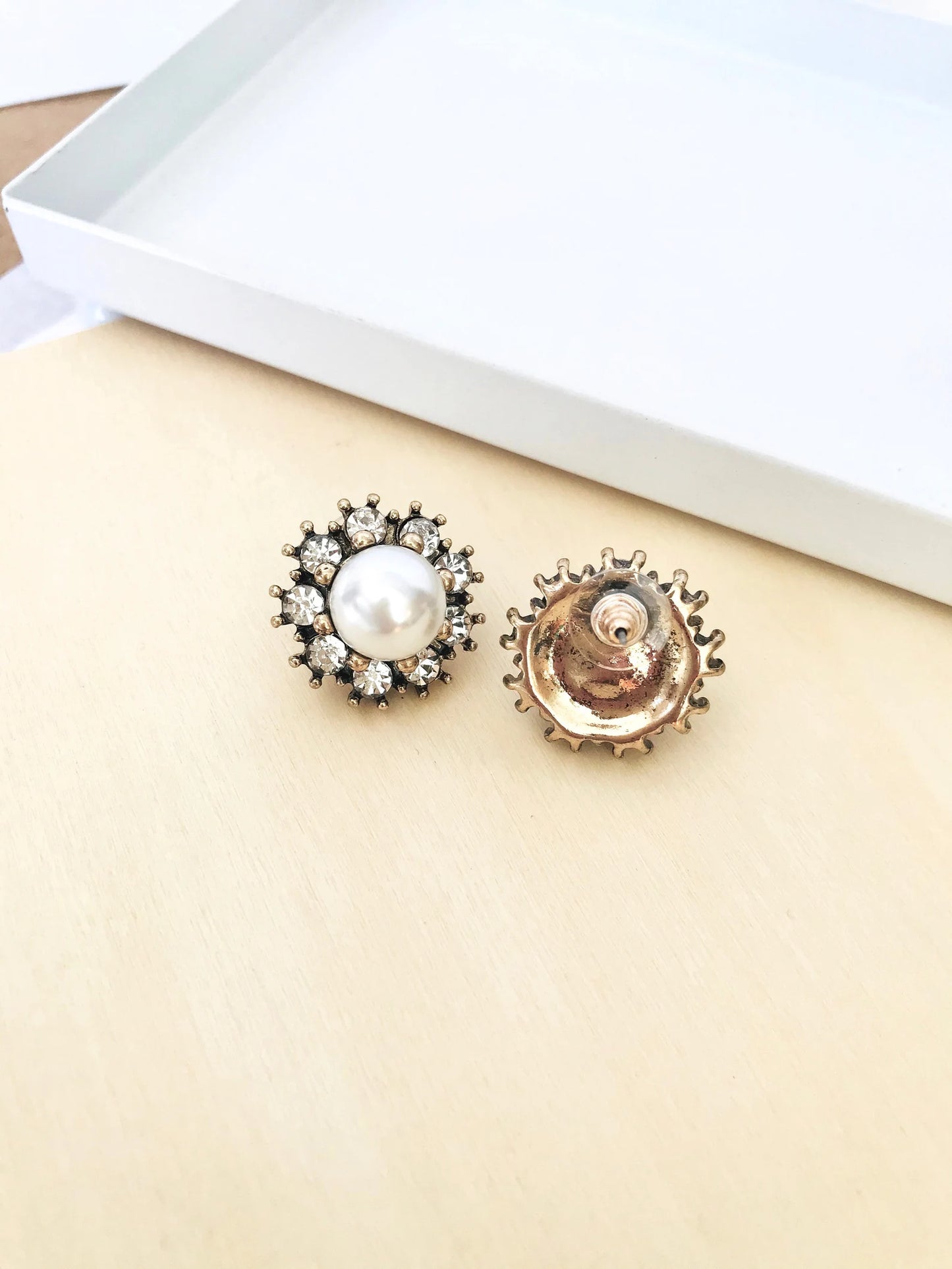 Large pearl and crystal studs