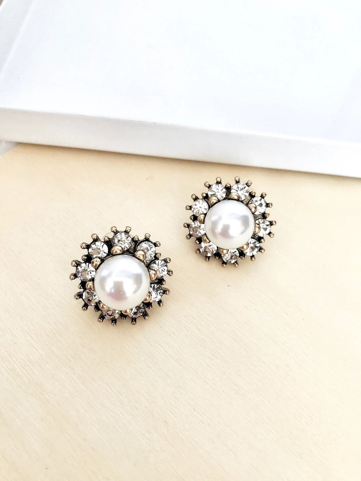 Large pearl and crystal studs