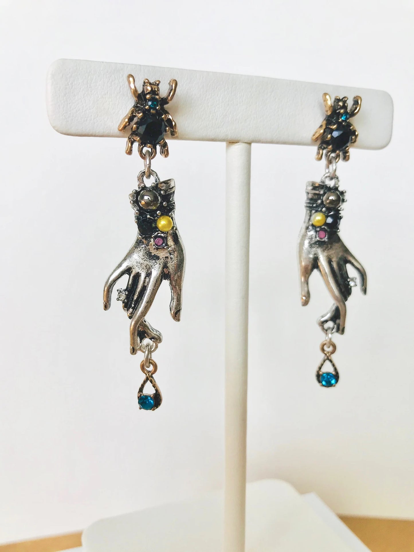 Hands drop earrings