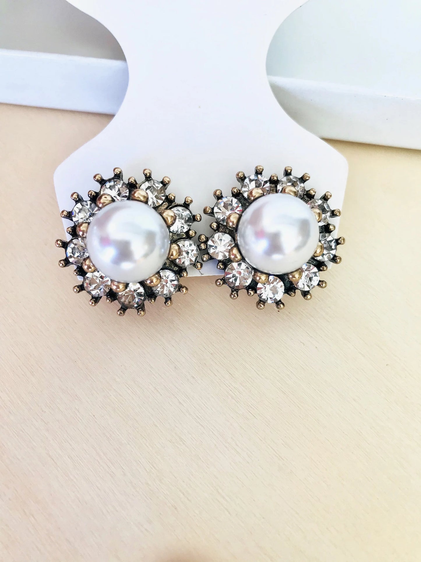 Large pearl and crystal studs