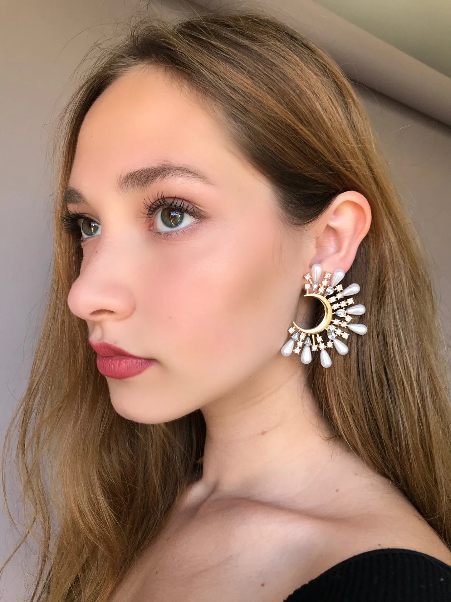 Statement pearl earrings