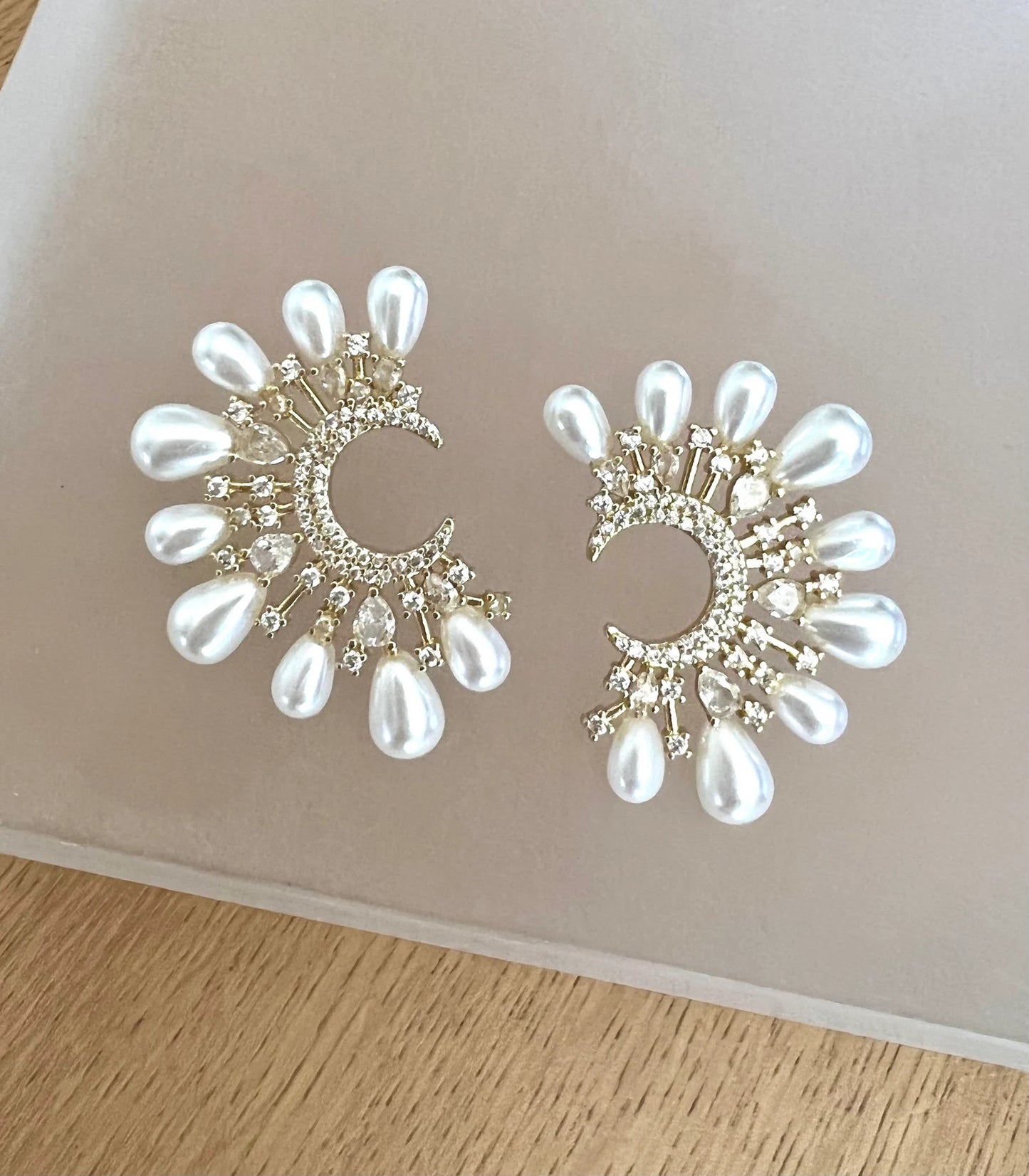 Statement pearl earrings