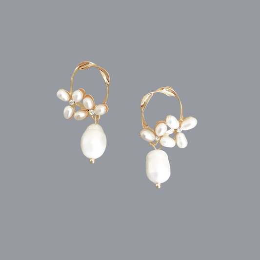 Pearl flower earrings