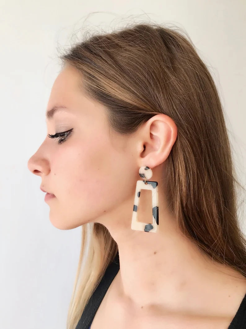 Beige and black geometric earrings