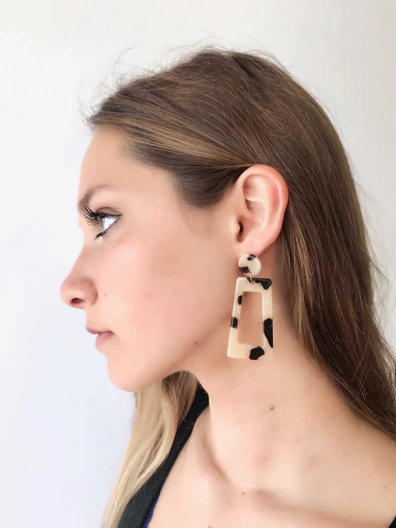 Beige and black geometric earrings