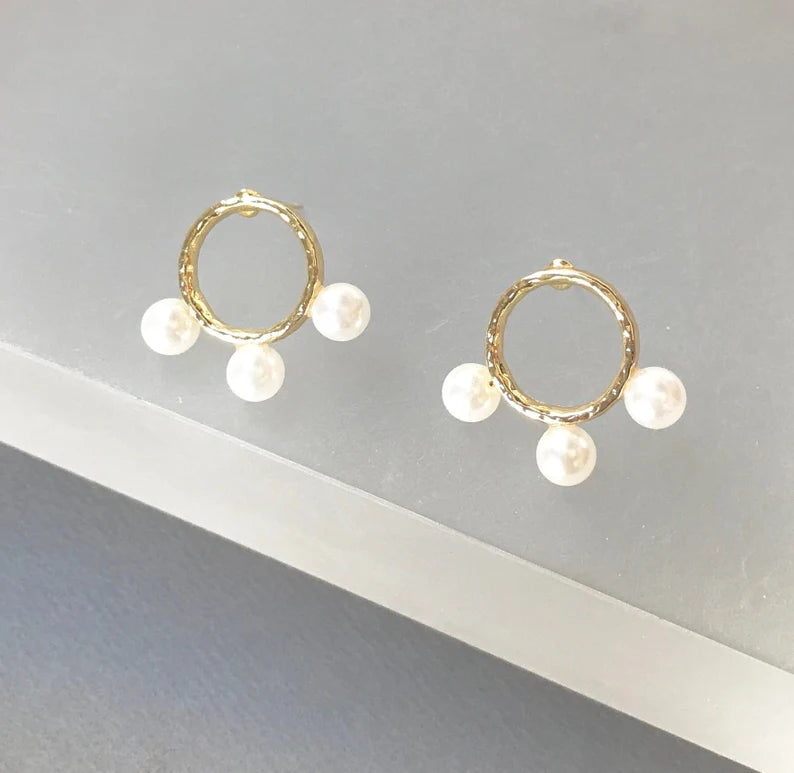 Small ring pearl earrings