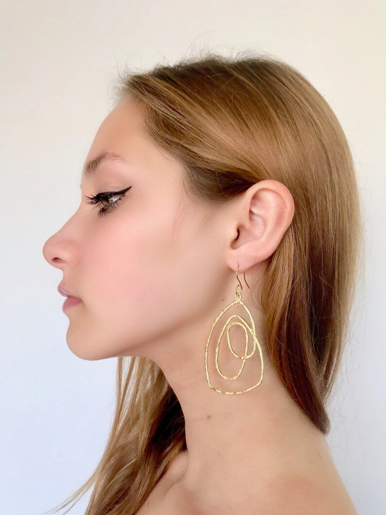 Gold wire earrings