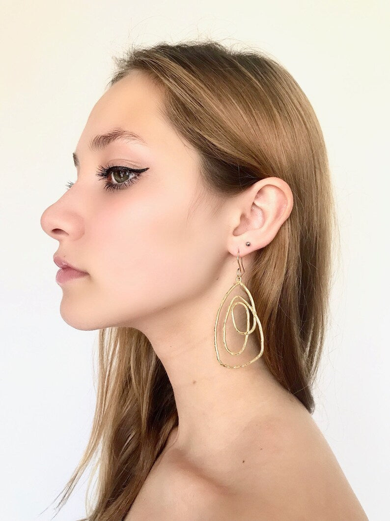 Gold wire earrings