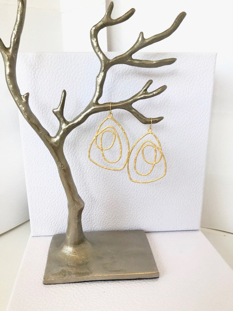 Gold wire earrings