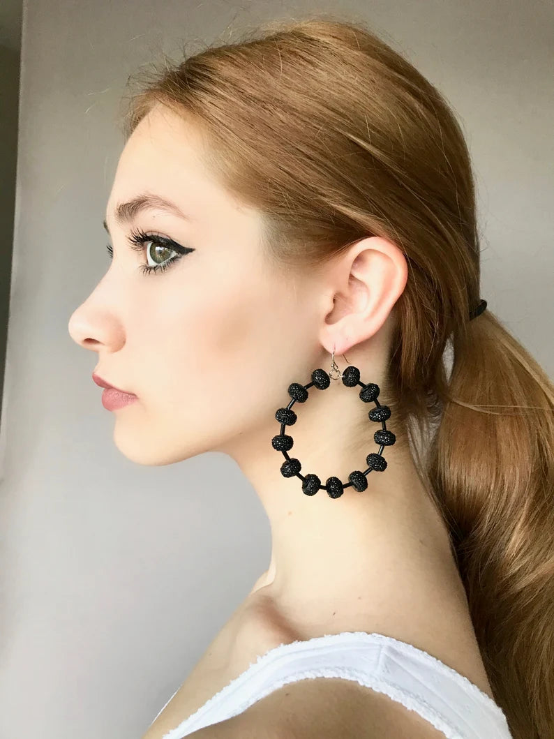 Black beads hoop earrings