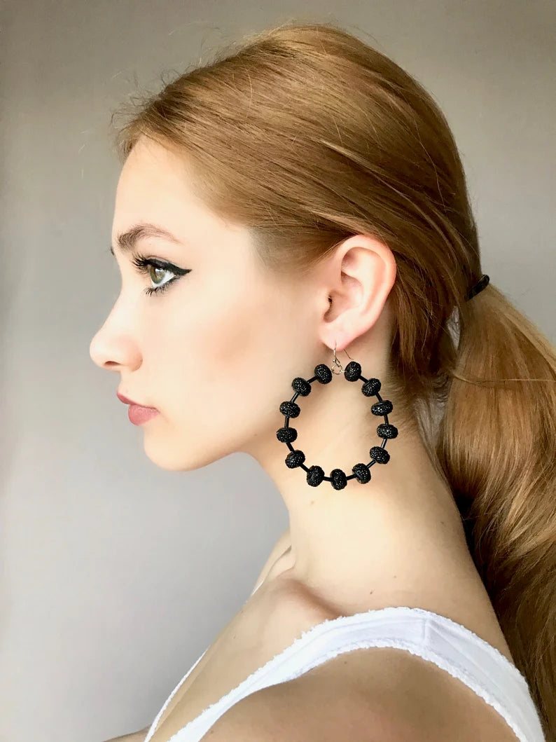 Black beads hoop earrings