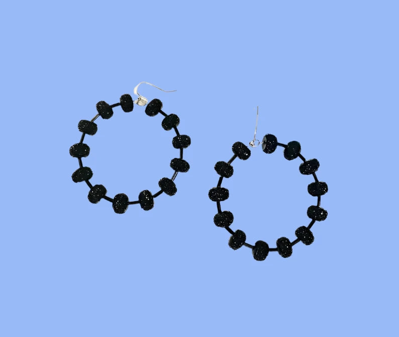 Black beads hoop earrings