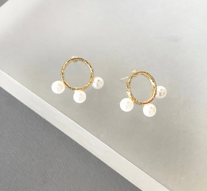 Small ring pearl earrings