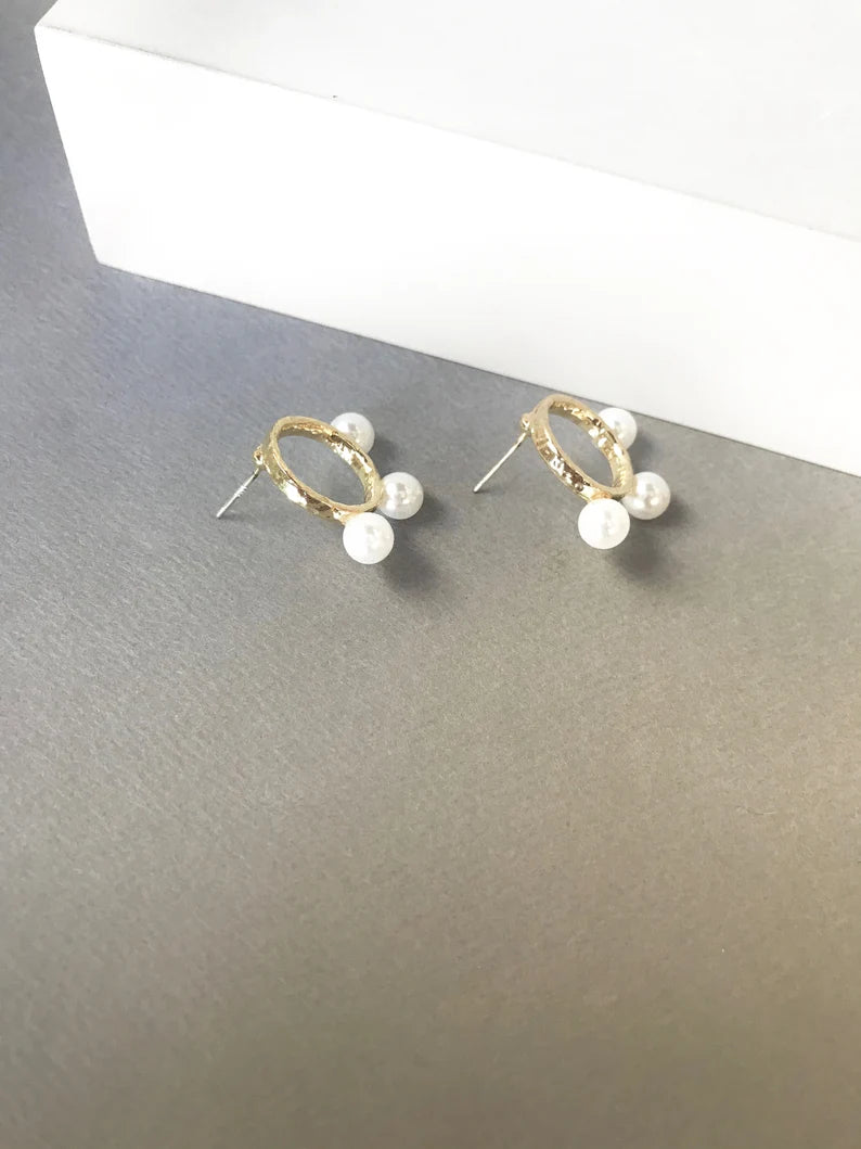 Small ring pearl earrings