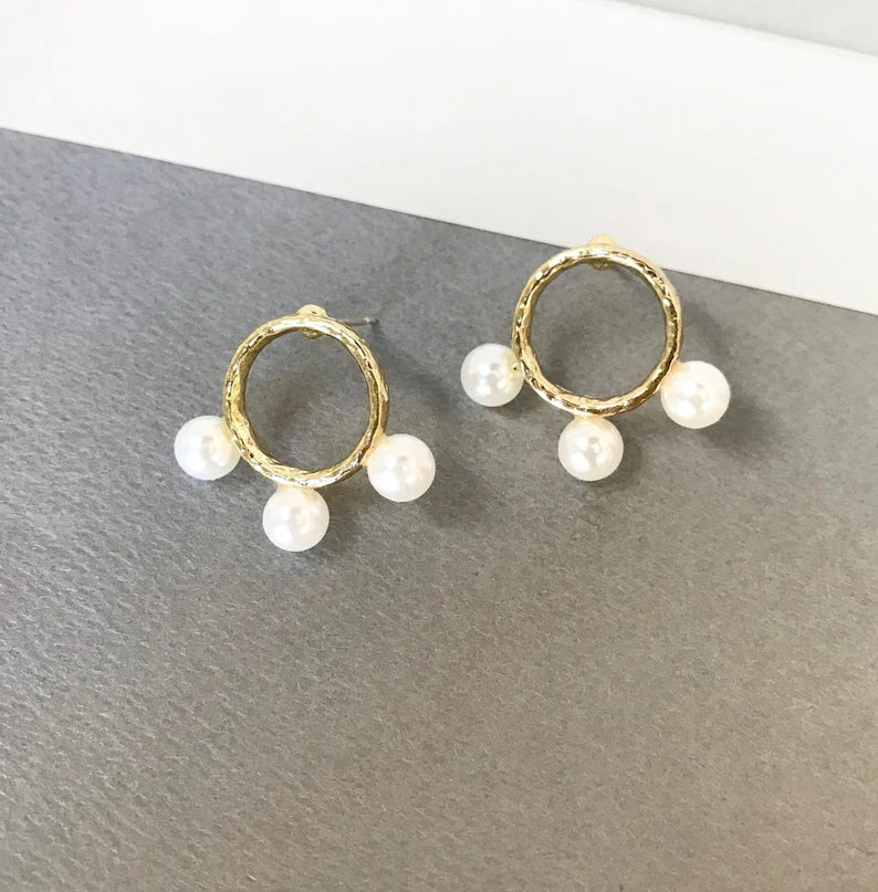 Small ring pearl earrings