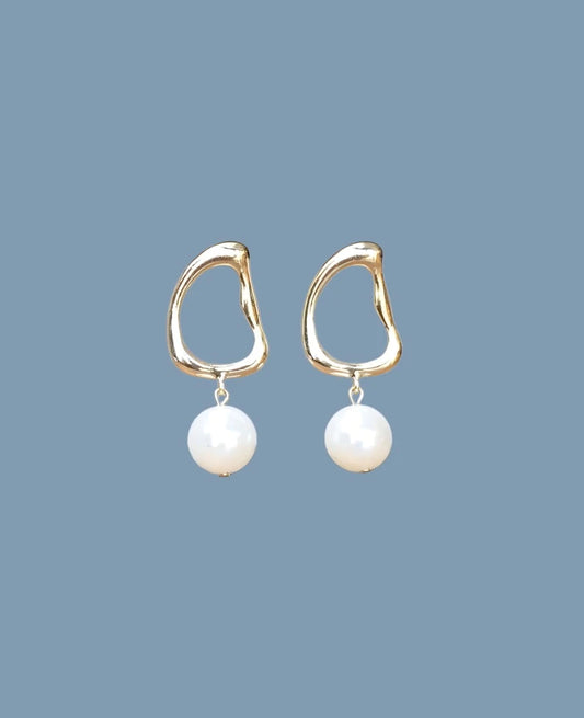 Pearl drop earrings