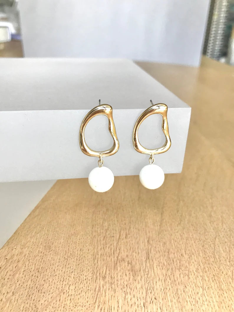 Pearl drop earrings