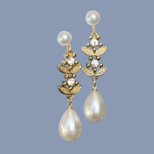 Pearl drop crystal earrings