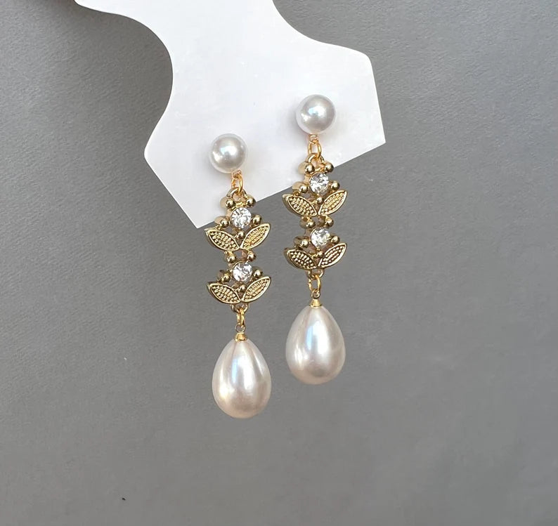 Pearl drop crystal earrings