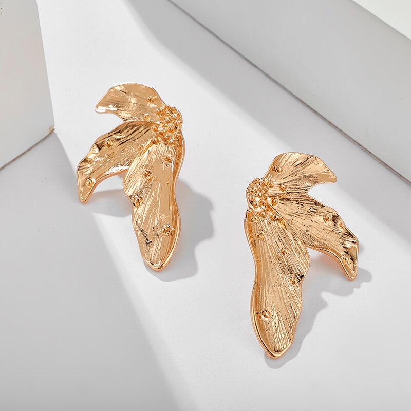 Golden leaf earrings