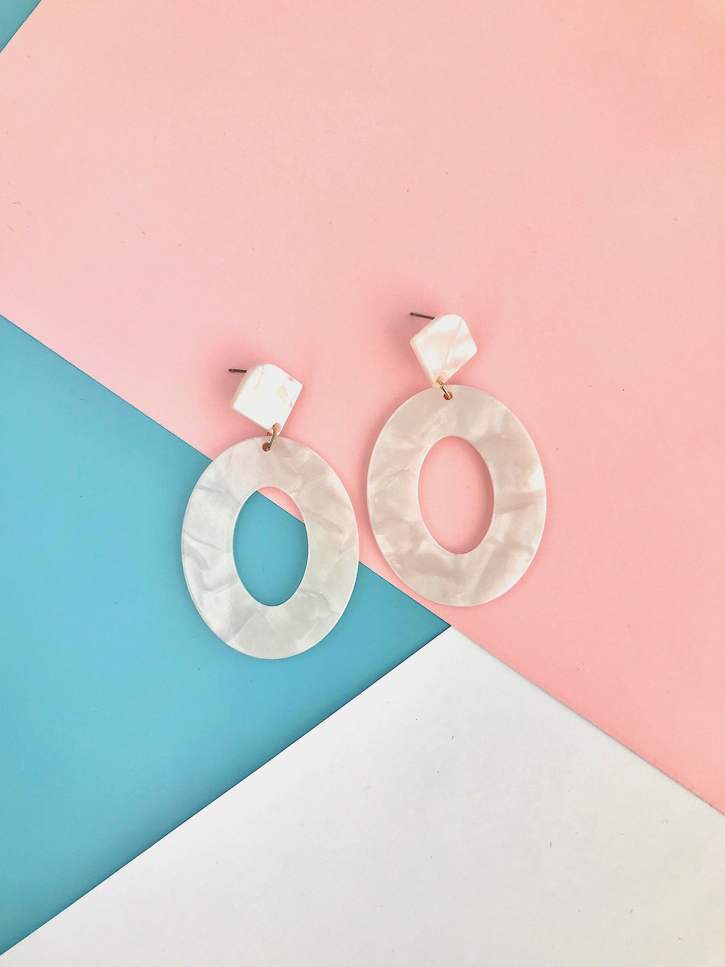 Oval drop earrings