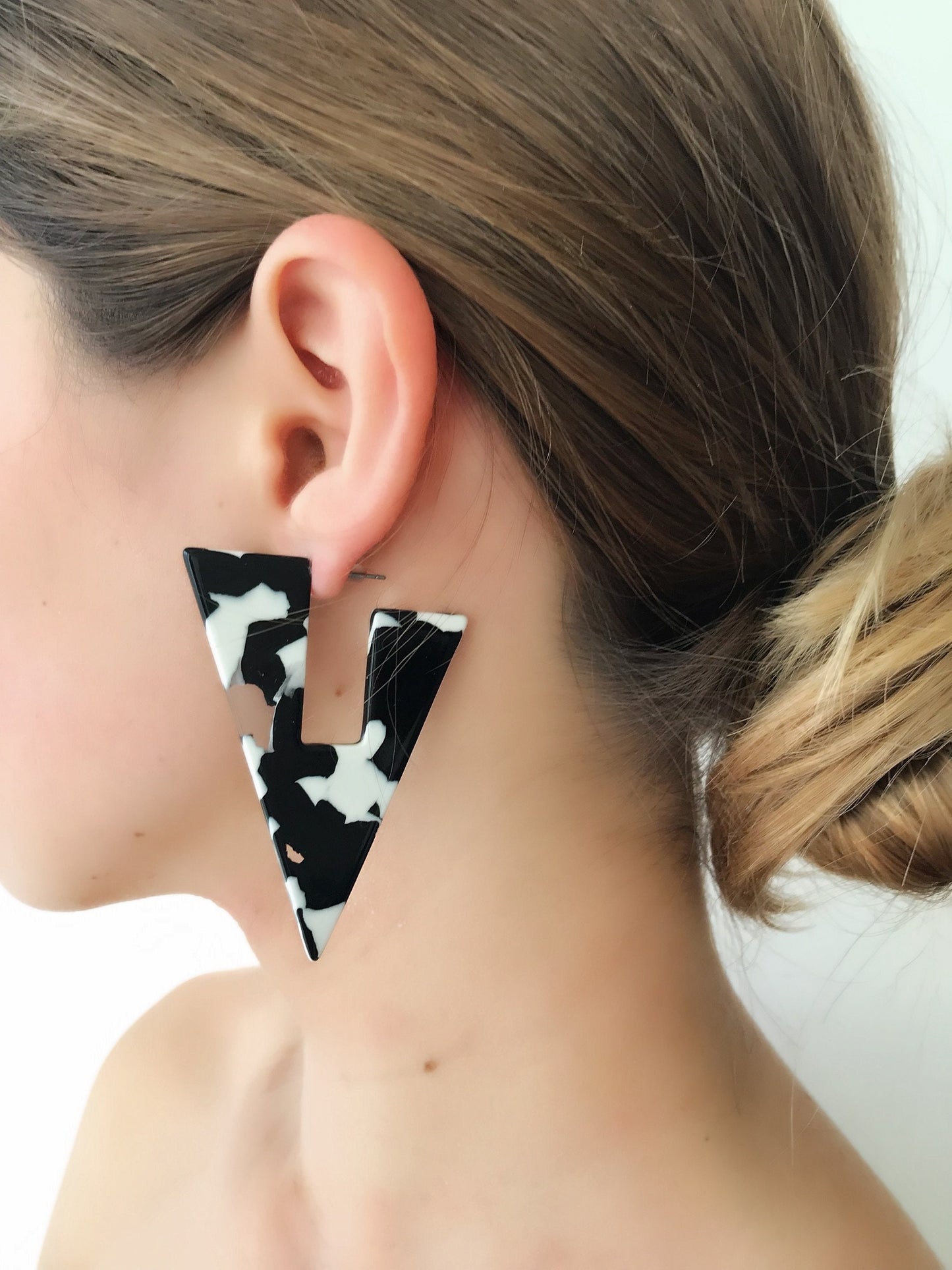 Black and white triangle earrings