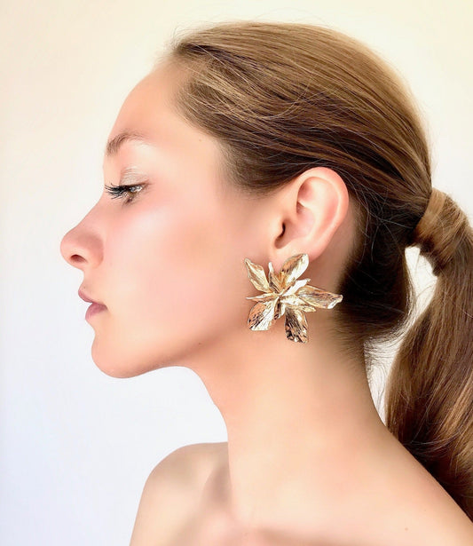 large gold flower earrings