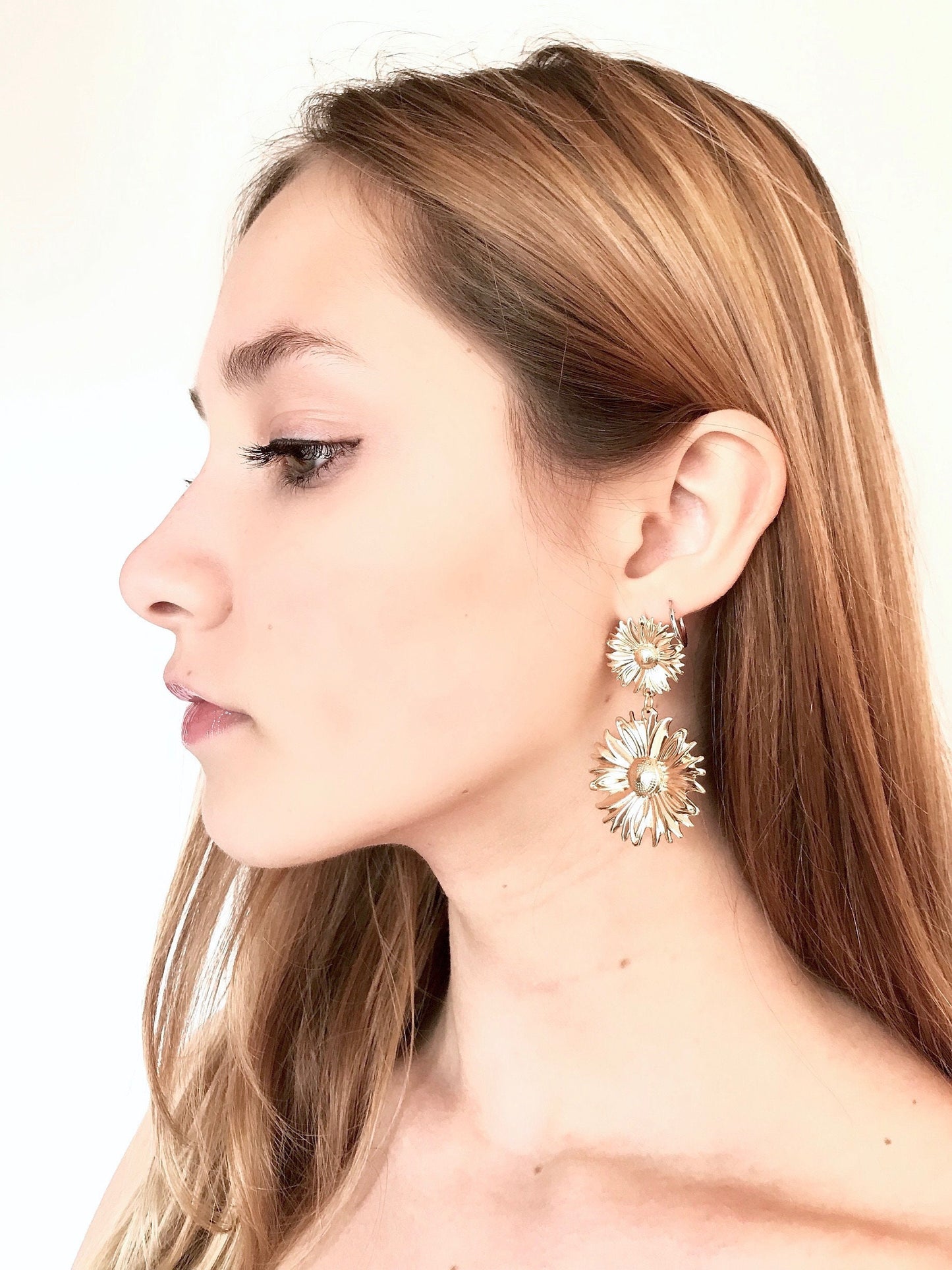 Gold flower drop earrings