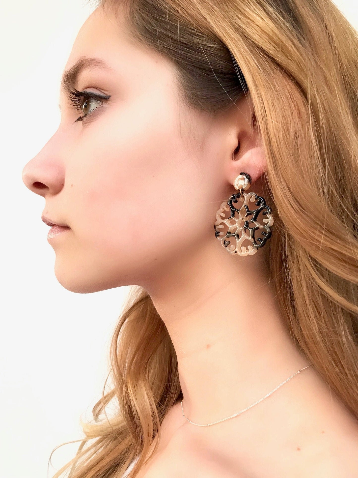 Flower filigree earrings