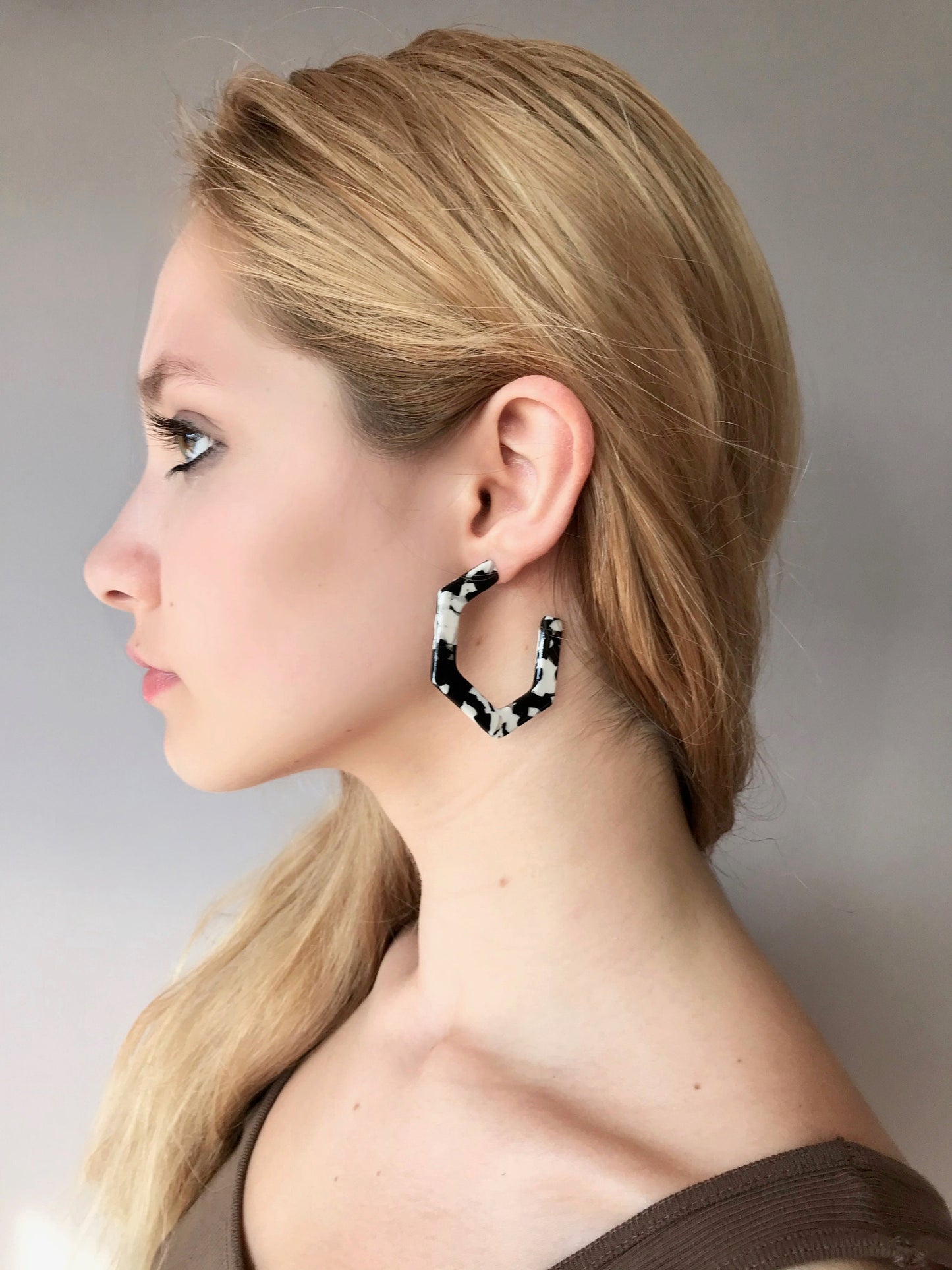 Black and white hexagon hoops