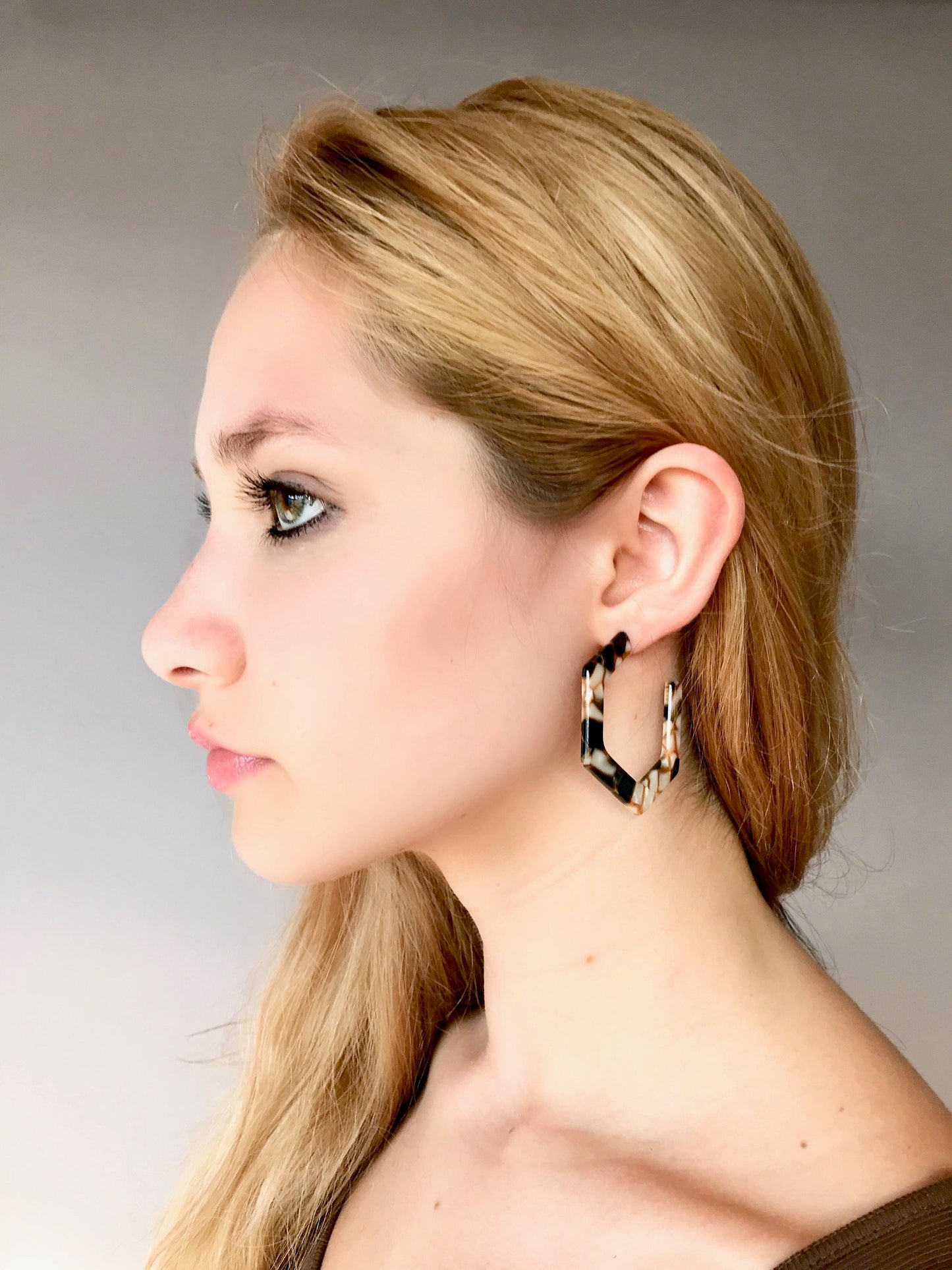 Hexagon hoop earrings