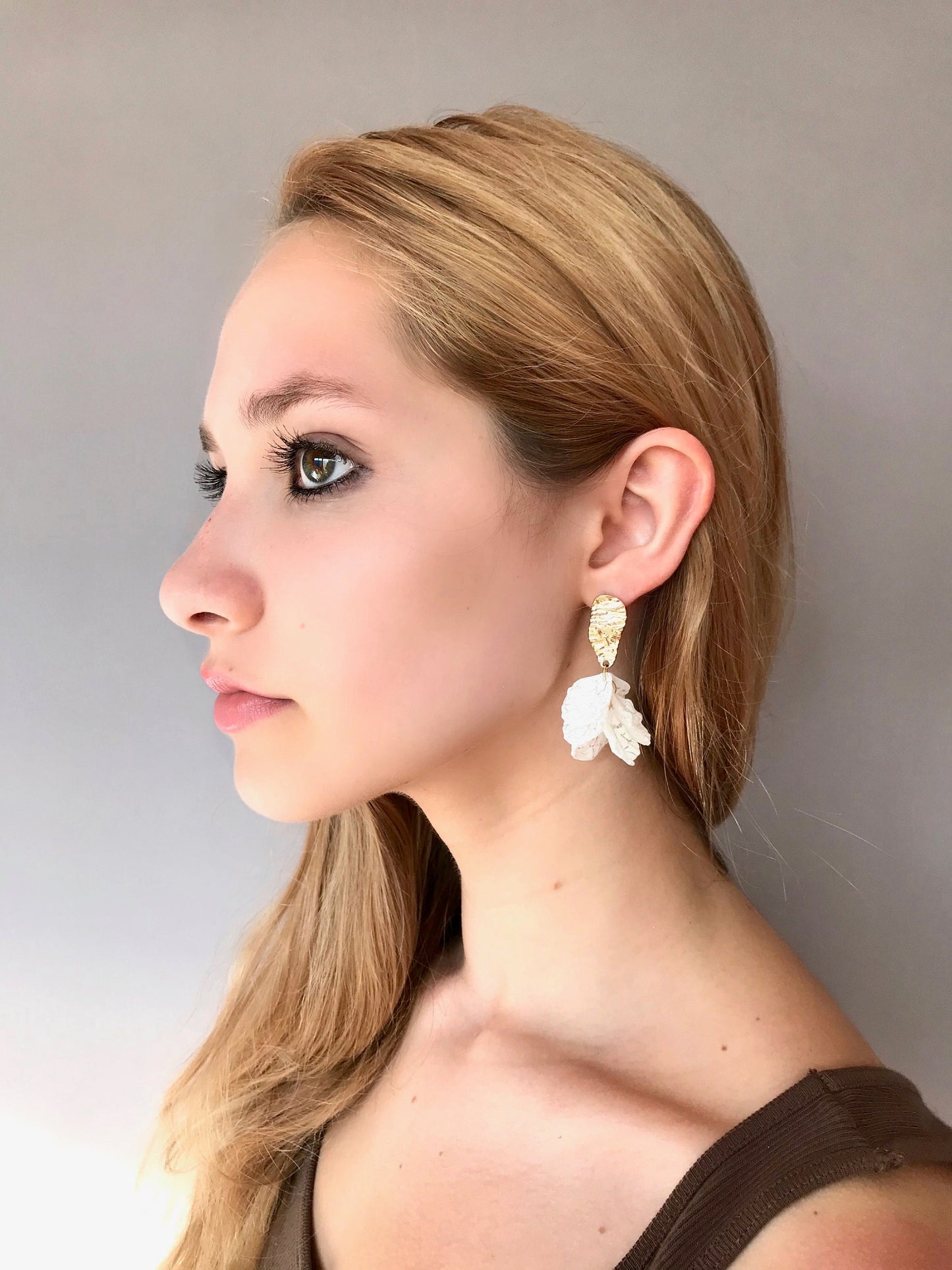 White petal earrings