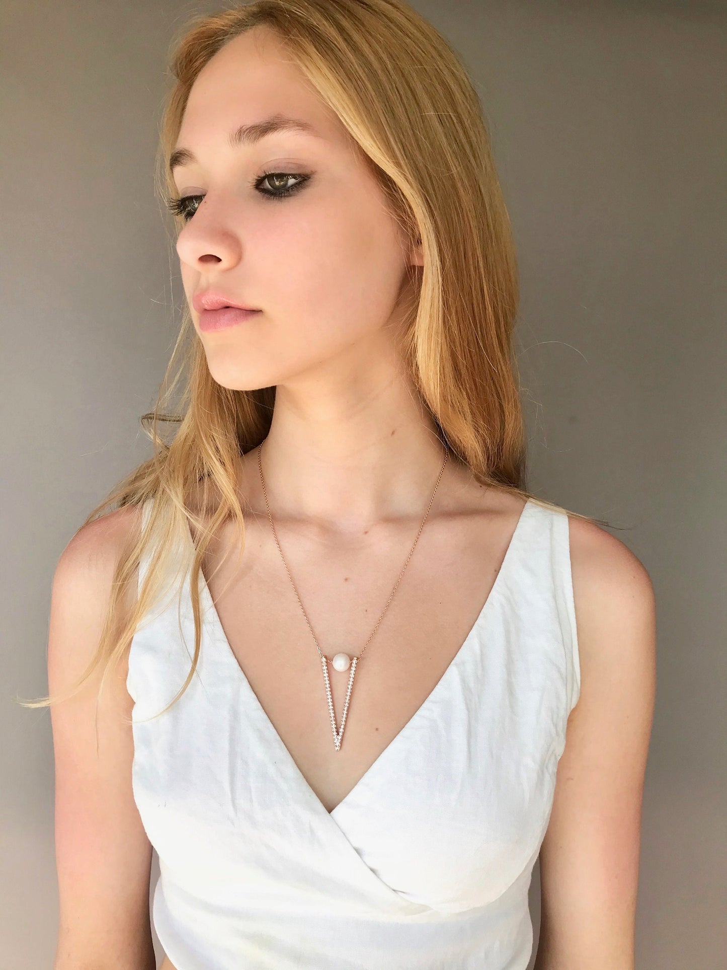 Crystal V necklace