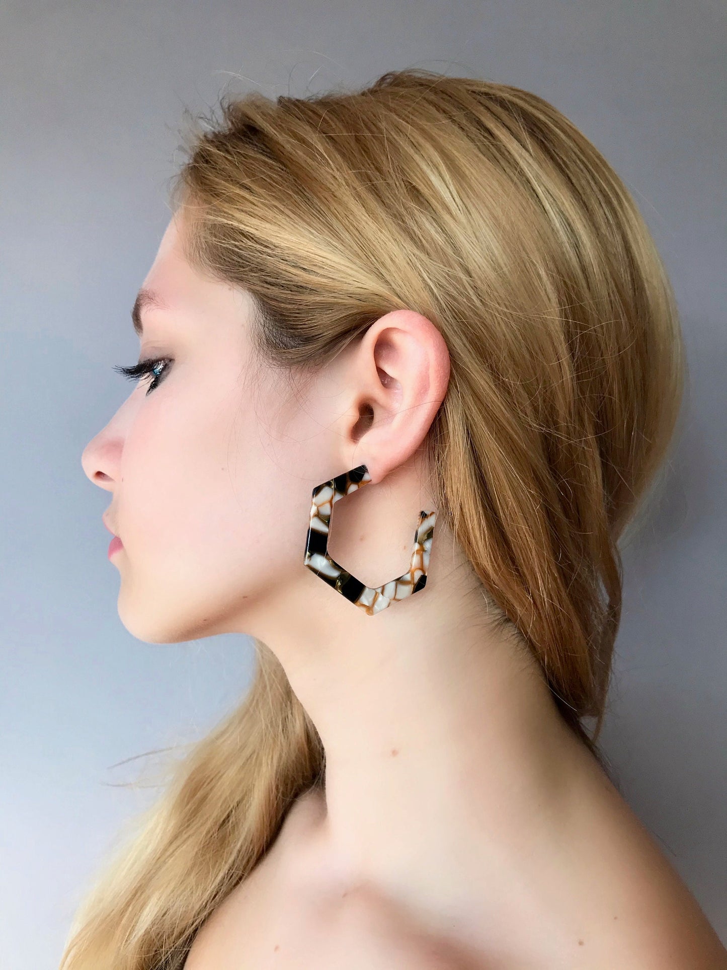 Hexagon hoop earrings