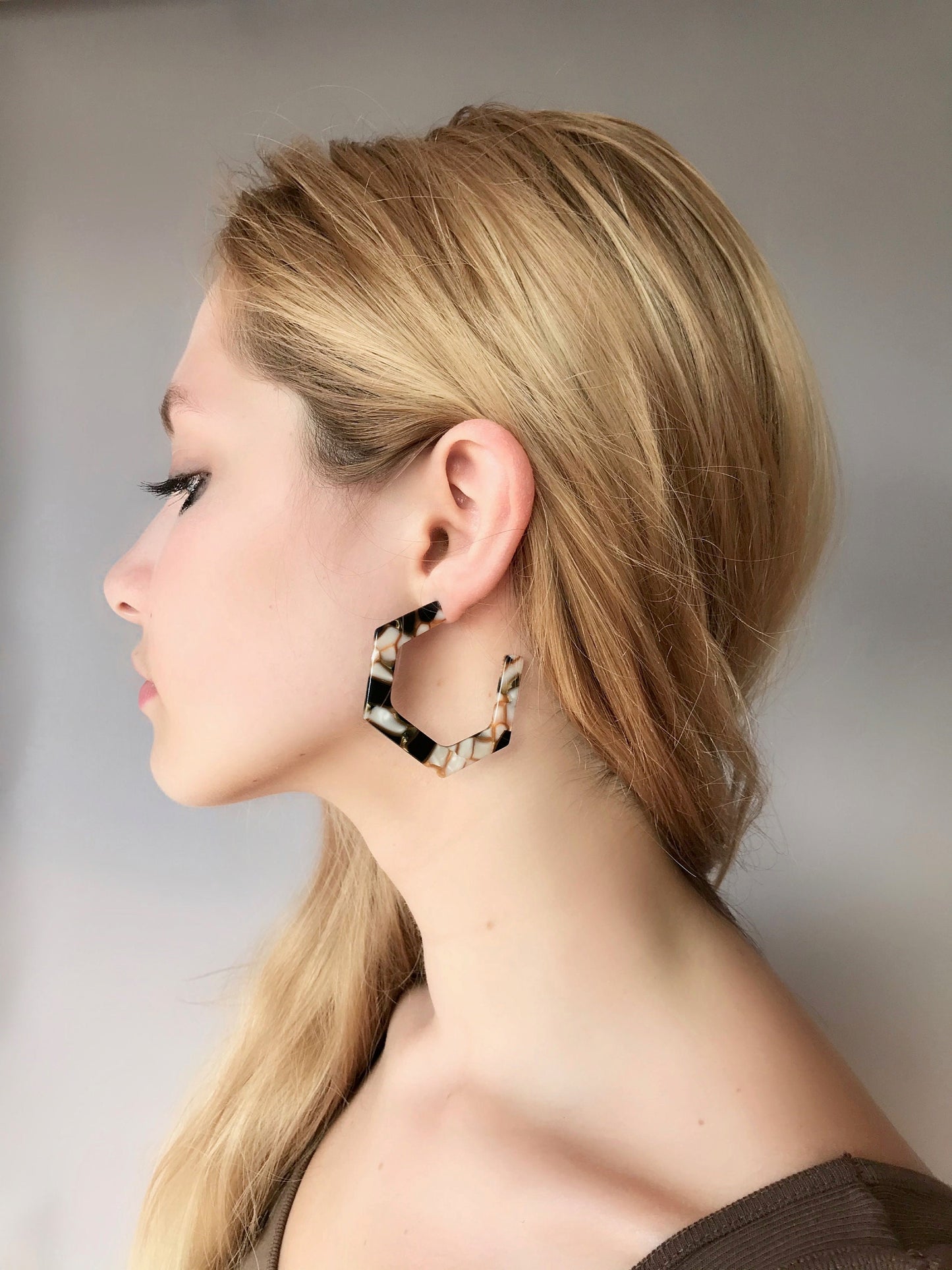 Hexagon hoop earrings