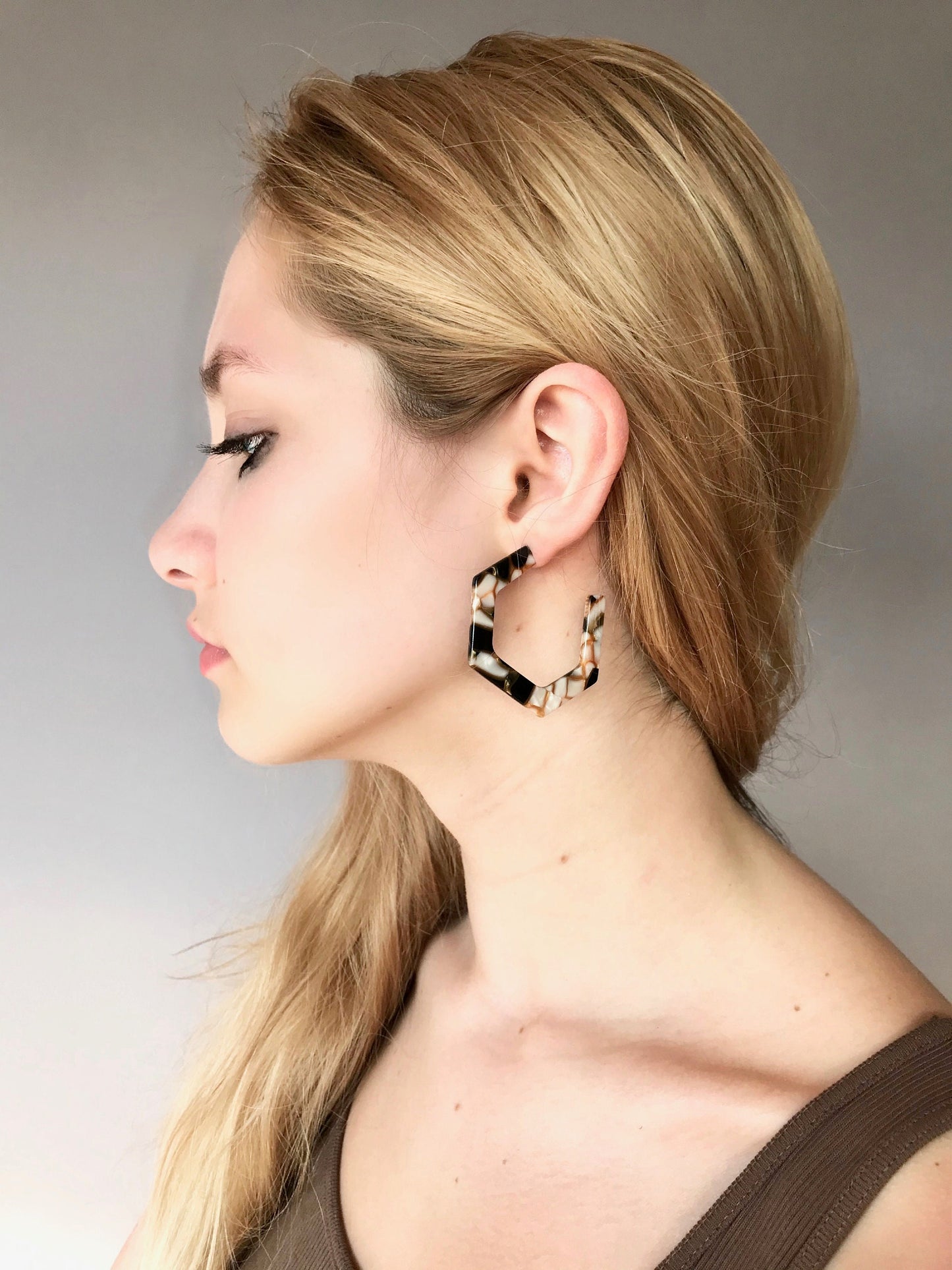 Hexagon hoop earrings