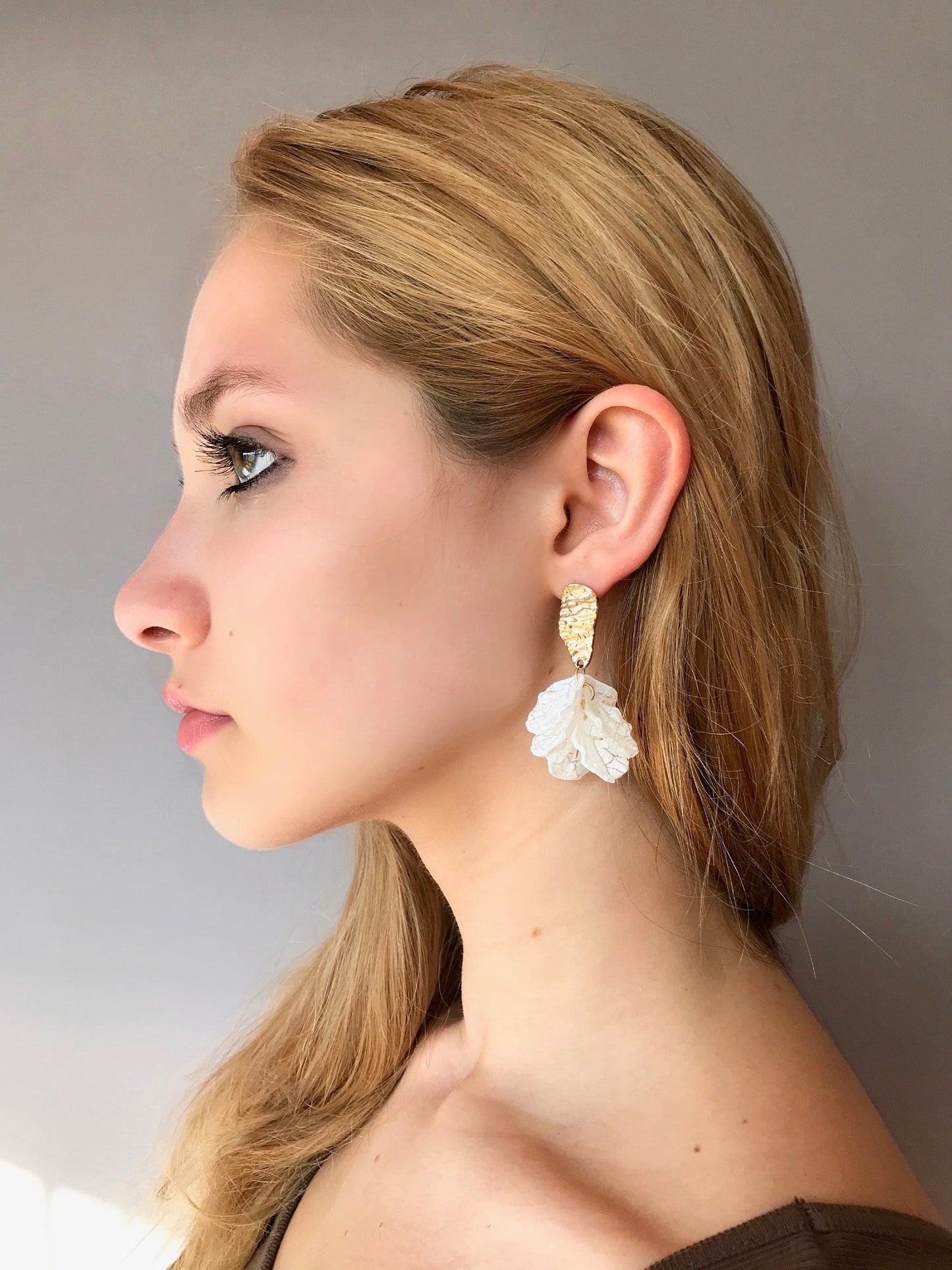 White petal earrings