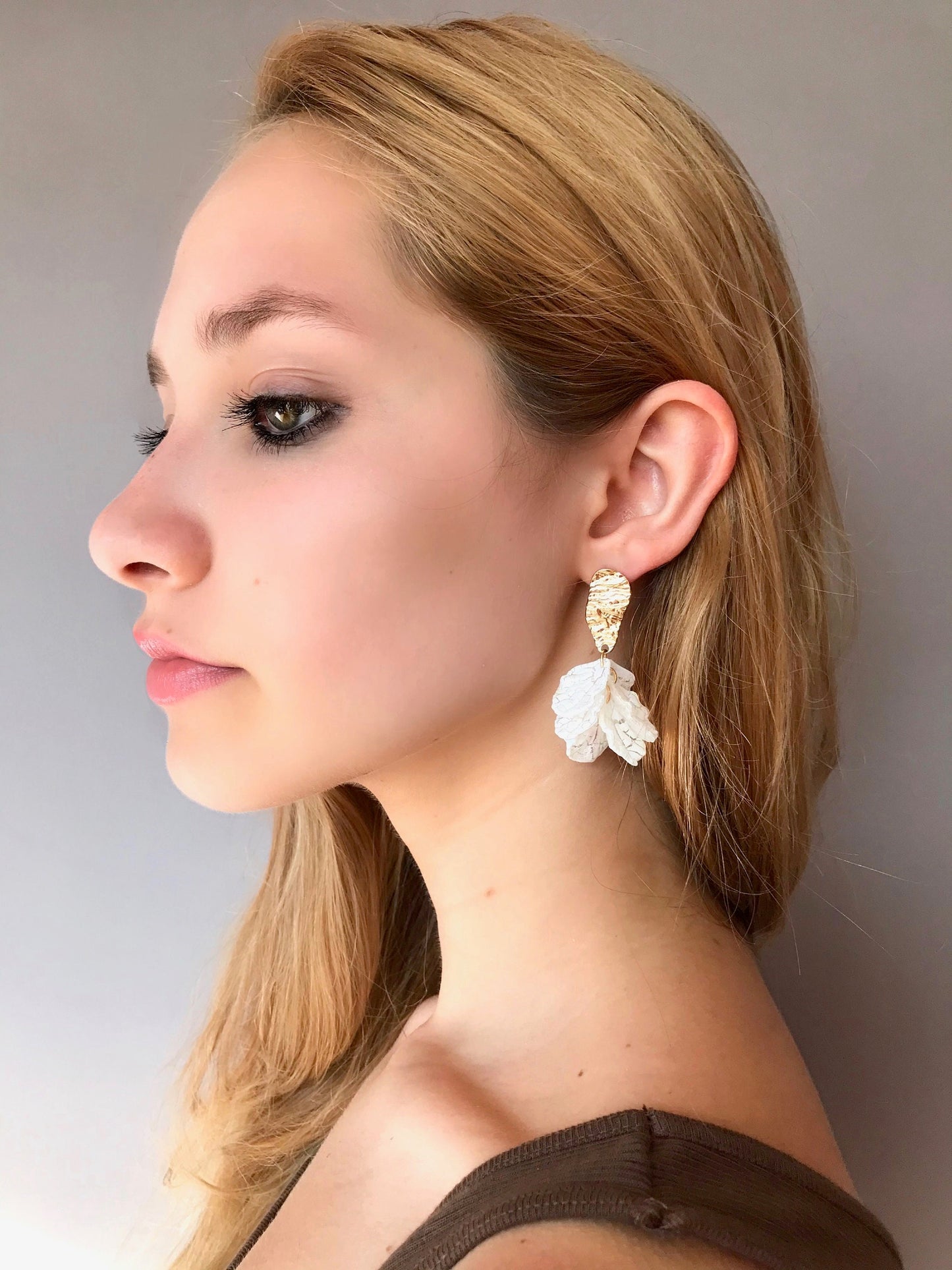 White petal earrings