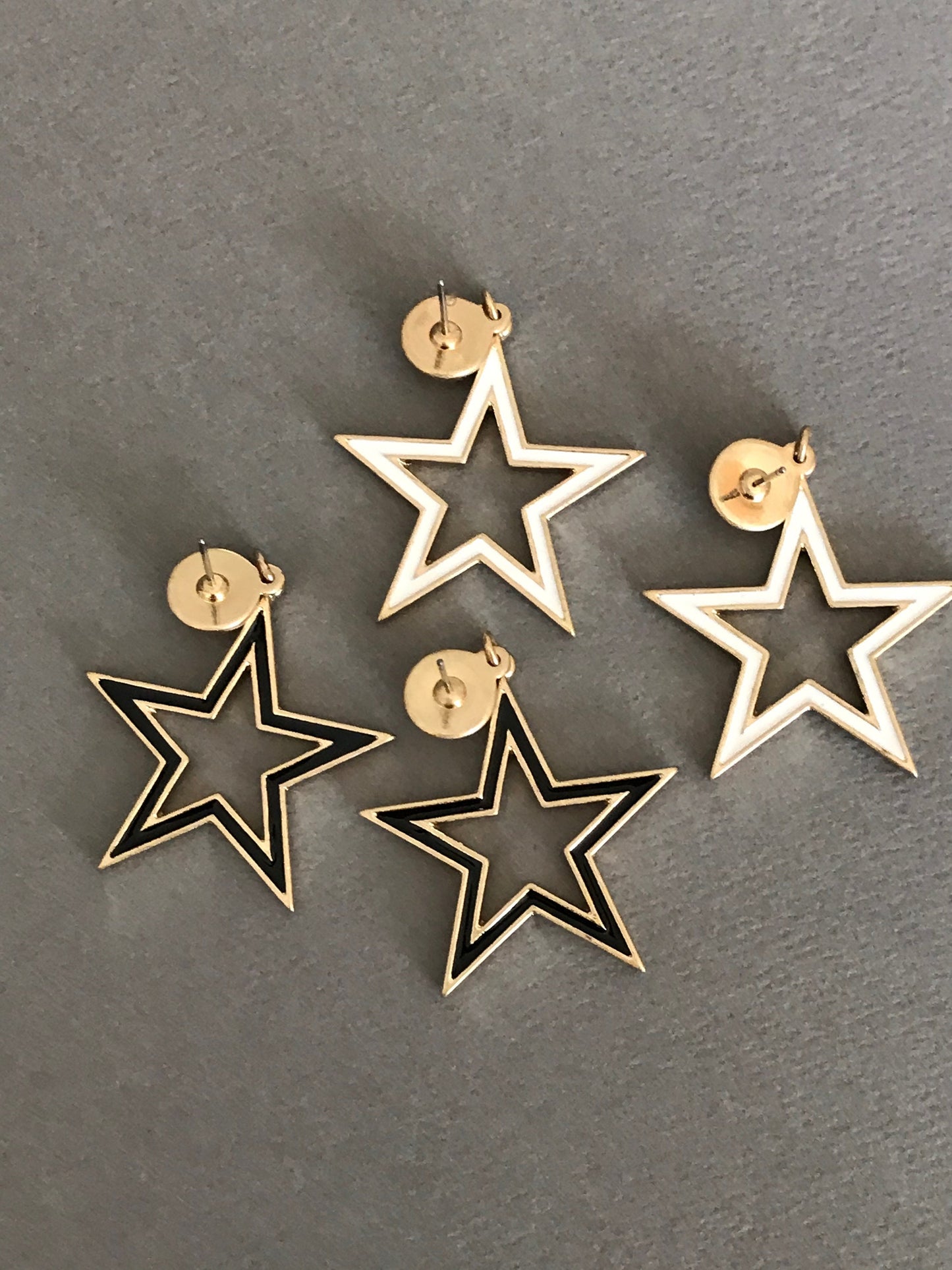 Black star earrings