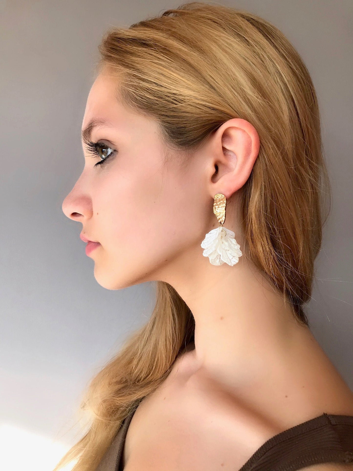 White petal earrings
